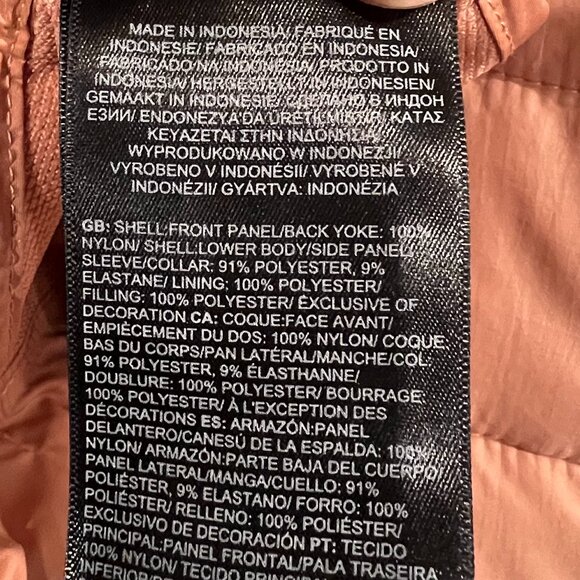 The North Face Lightweight Jacket - Picture 7 of 8